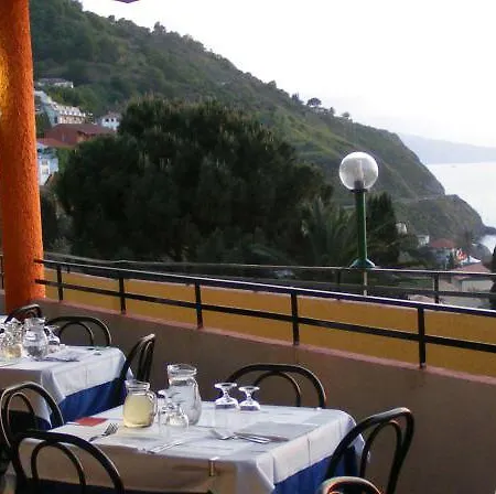 Capo Alaua Hotel 3*