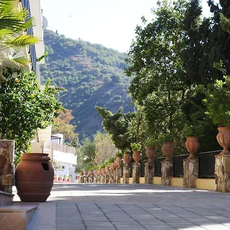 Capo Alaua Hotel 3*
